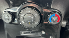 Ford Fiesta 1.25 82 Zetec 5dr Petrol Hatchback